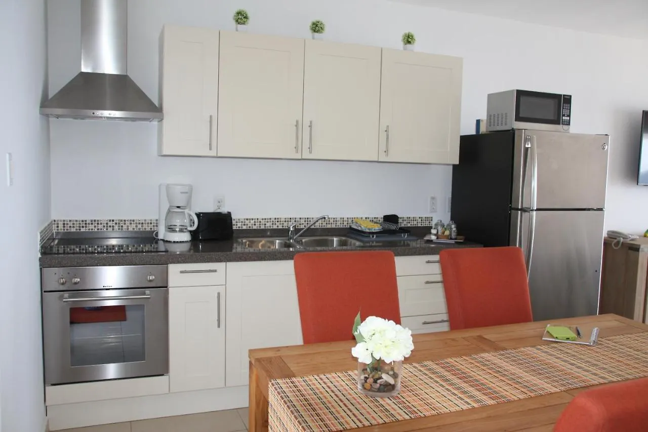 Whitehouse Lagun Apartments