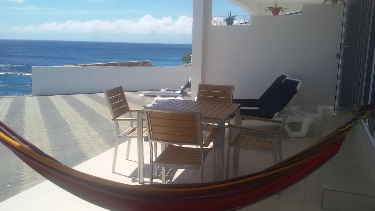 Whitehouse Lagun Apartments
