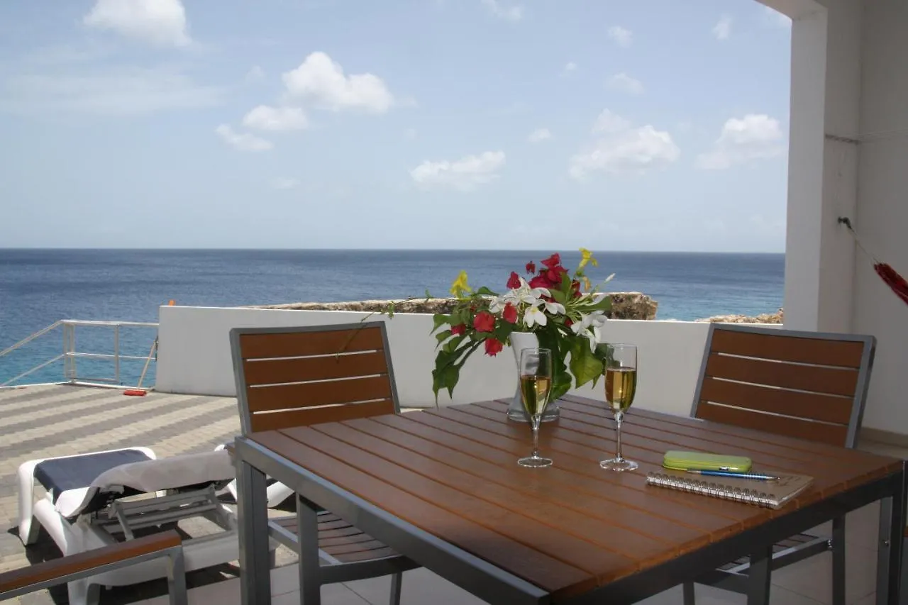 Whitehouse Lagun Apartments